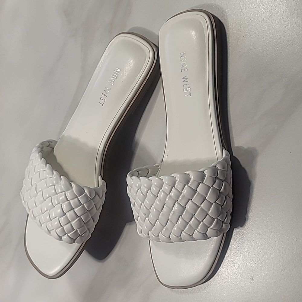 NINE WEST QUILTED BRAIDED OPEN TOE SQUARE FLIP FLOPS SLIDES FLATS SANDALS 10M